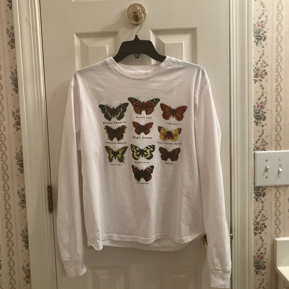 Obsessive Love White Long Sleeve Butterfly Graphic Tee